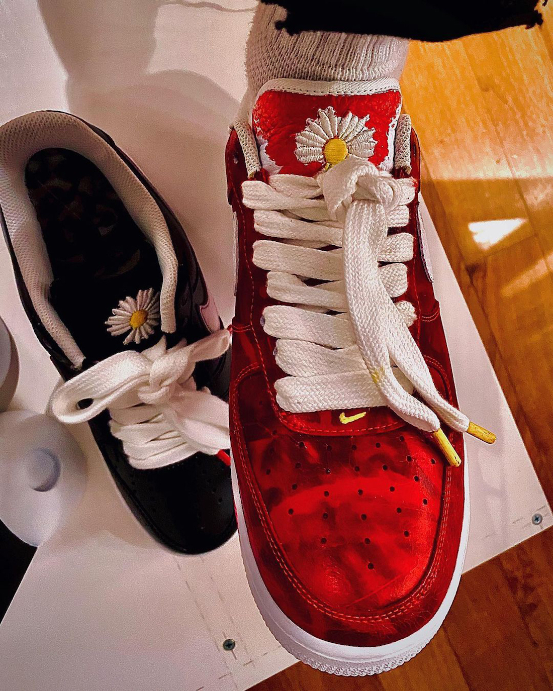 PEACEMINUSONE x Nike Air Force 1 Red Friends and Family