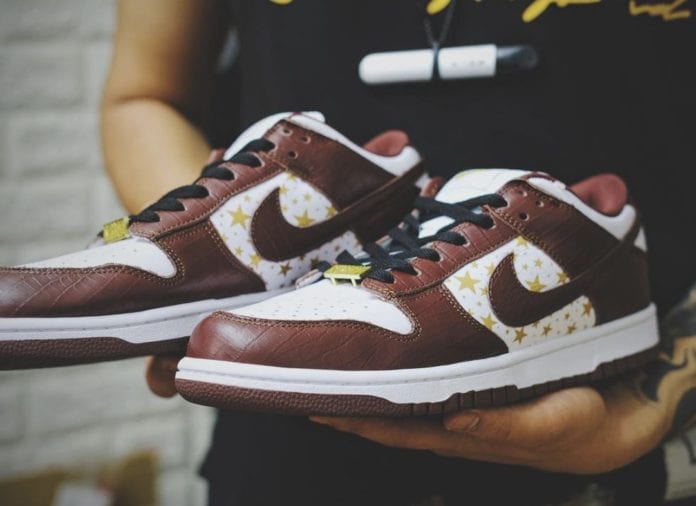 supreme x nike sb dunk low stars barkroot brown