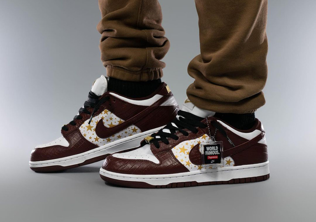 supreme x nike sb dunk low brown