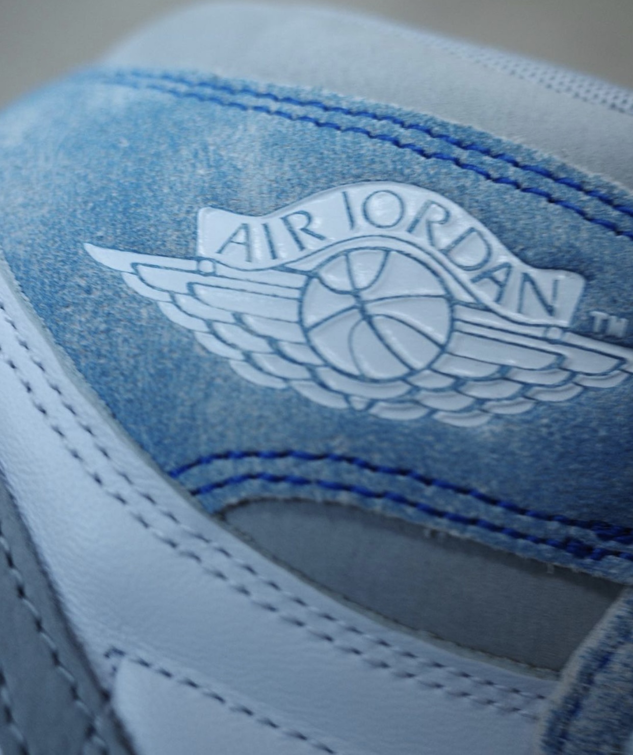 Air Jordan 1 Hyper Royal 555088-402 Release Date