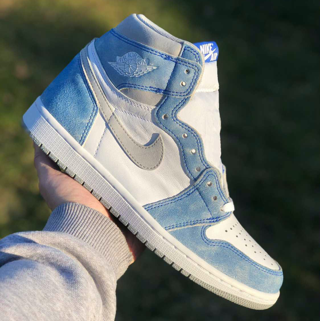 Air Jordan 1 Hyper Royal Release Date