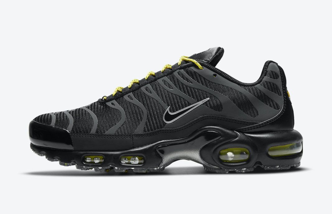 Nike Air Max Plus Black Yellow DD7112-002 Release Date - SBD