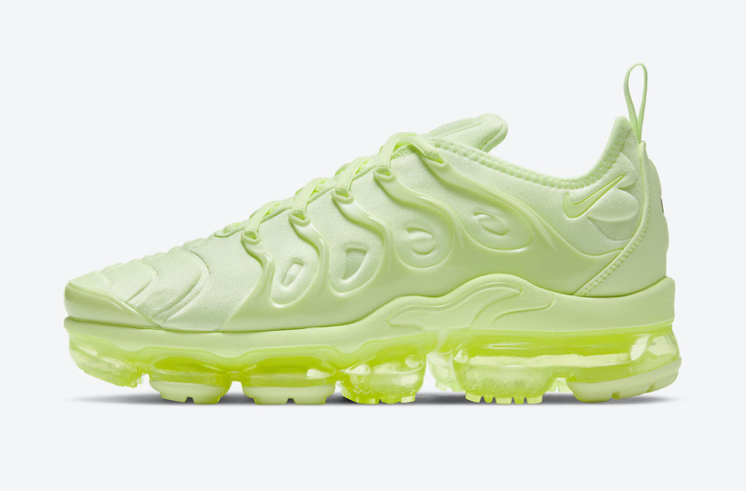 barely volt nike vapormax