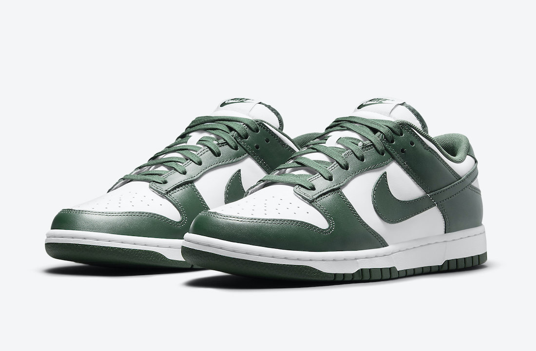 white and green sb dunks