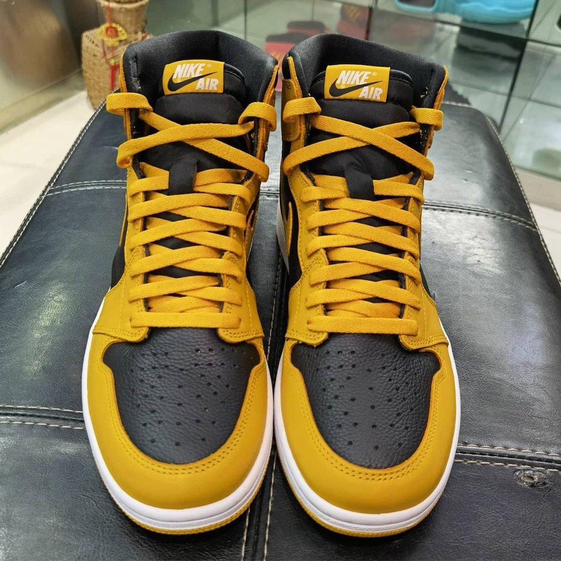 Jordan 2 Retro Homme Chaussures Pollen 555088-701 Release Date Pricing