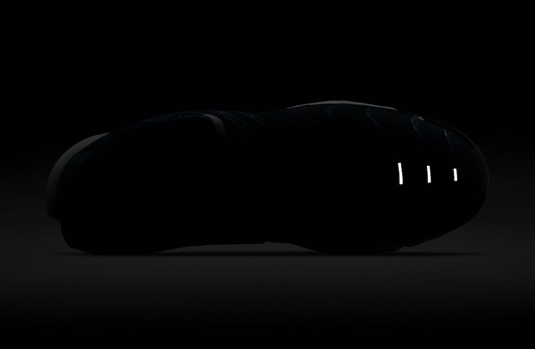 Nike Air Max Plus Black Royal DM8331-001 Release Date - SBD