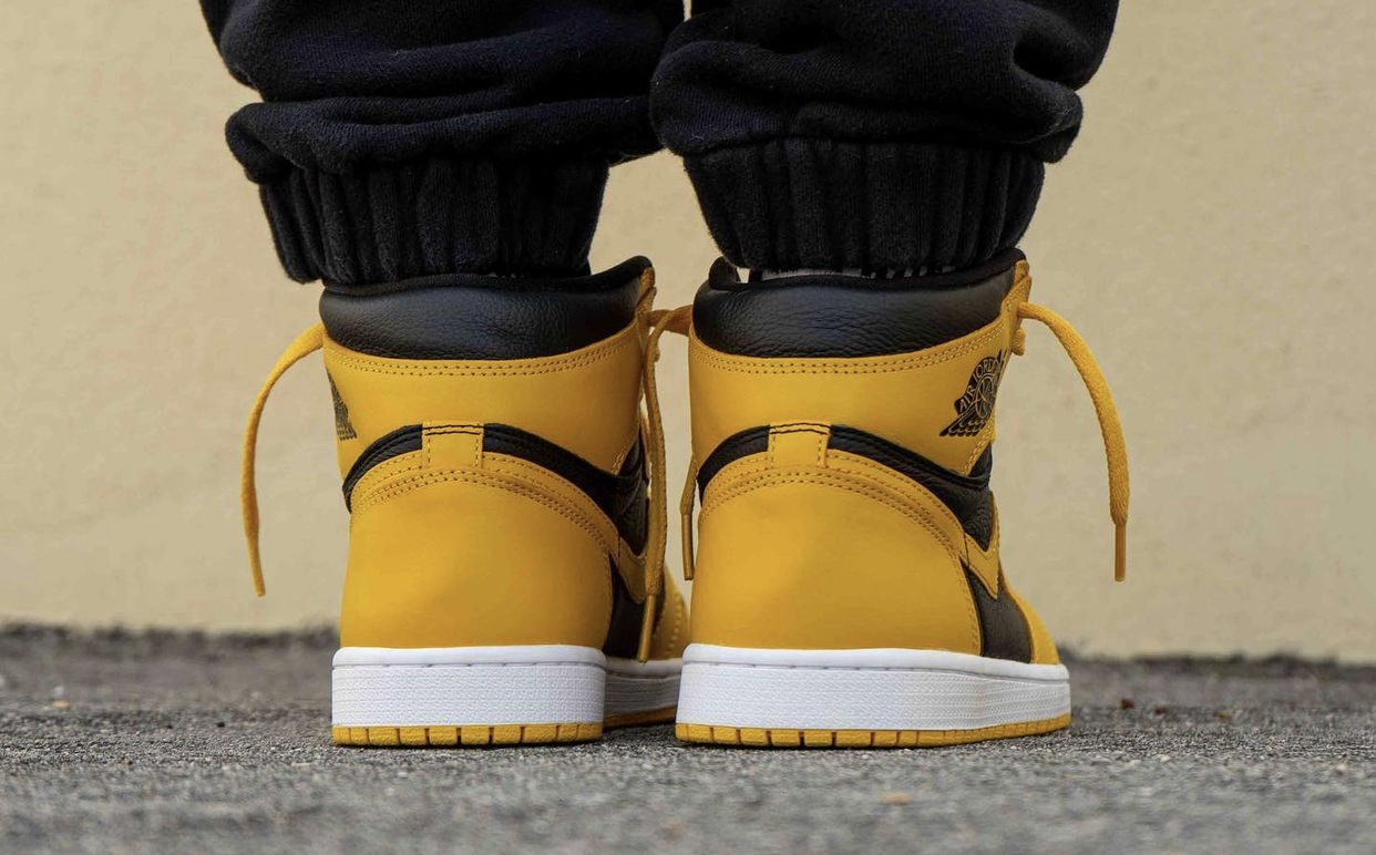 Jordan 2 Retro Homme Chaussures Pollen 555088-701 On-Feet