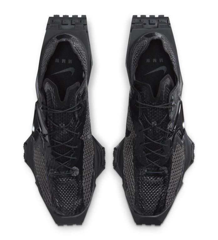 all black vapormax junior