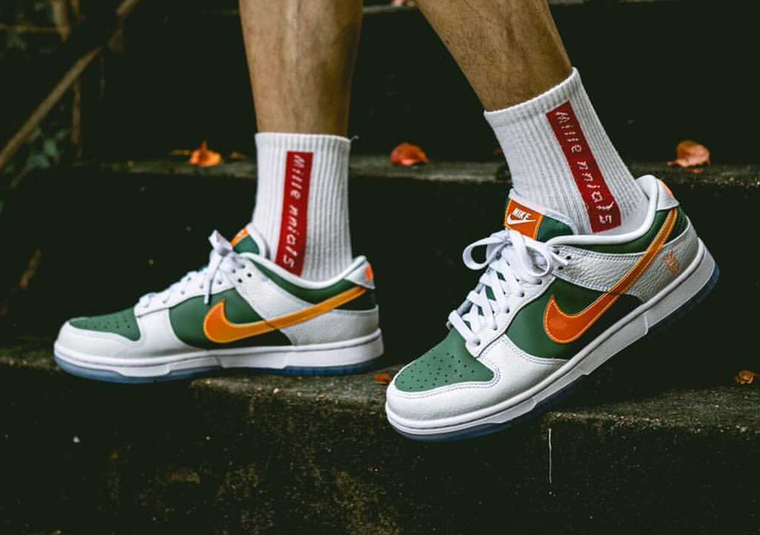 Nike Dunk Low NY vs NY DN2489-300 Release Date On-Feet