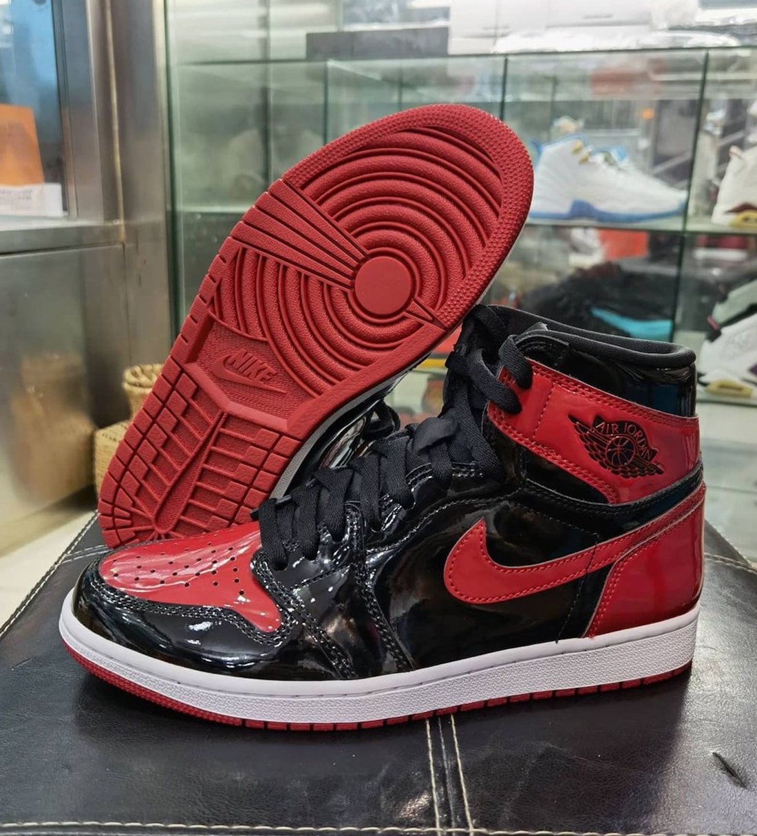 土日限定！ NIKE AIR JORDAN 1 HIGH OG パテントブレッド