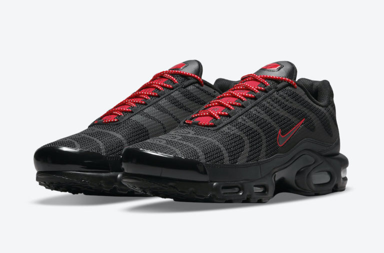 nike air max plus black size 7