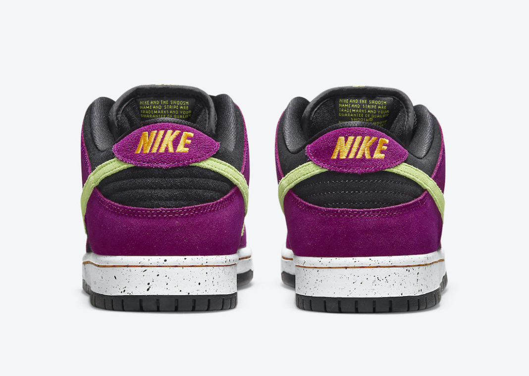 nike sb dunk low acg terra red plum