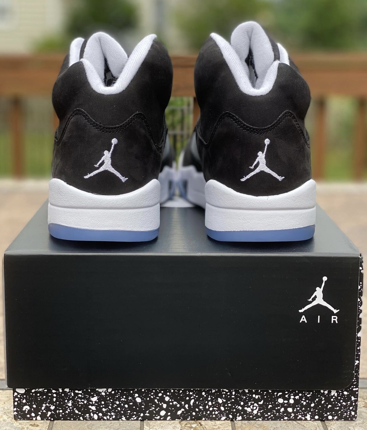 Женские кроссовки nike air jordan Covered 1 white grey x dior 36-37-38-39-40-41 2021 CT4838-011 Release Date