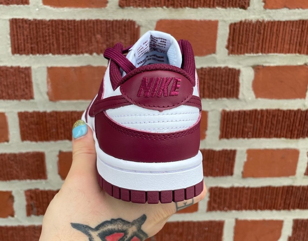 dunk low beetroot
