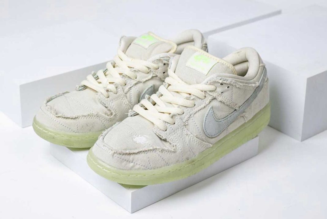 mummy dunks tear away