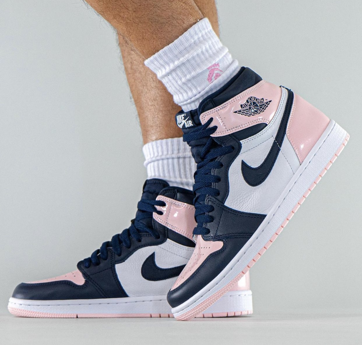 Air Jordan 1 Bubble Gum Atmosphere DD9335-641 Release Date - SBD