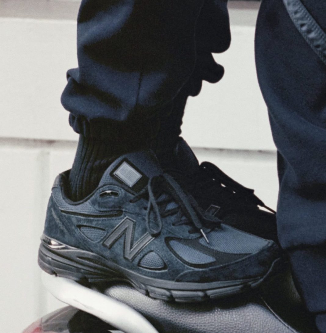 jjjjound x new balance 990v4