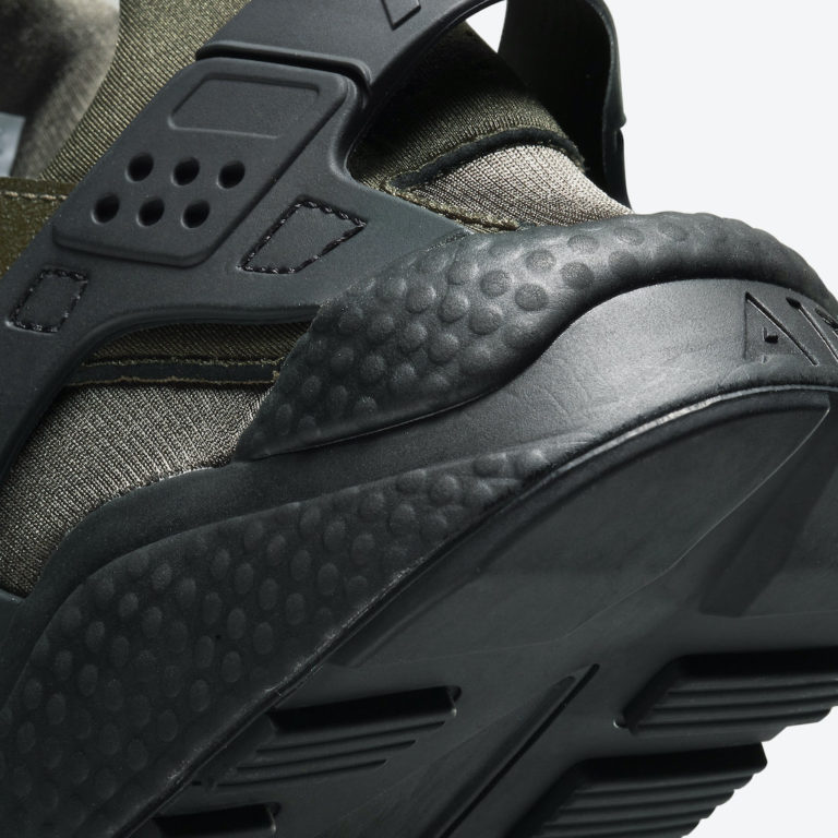 Nike Air Huarache Cordura Cargo Khaki DO6703-300 Release Date - SBD