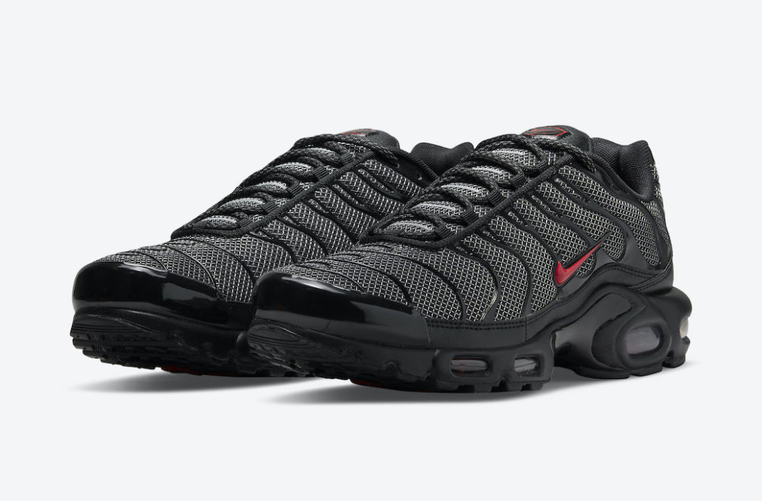 Nike Air Max Plus Black Red DO6383-001 Release Date