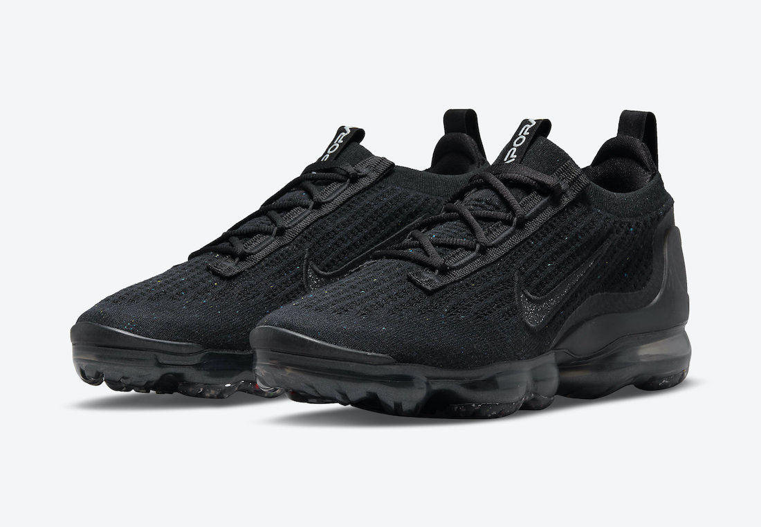 vapormax black with colors
