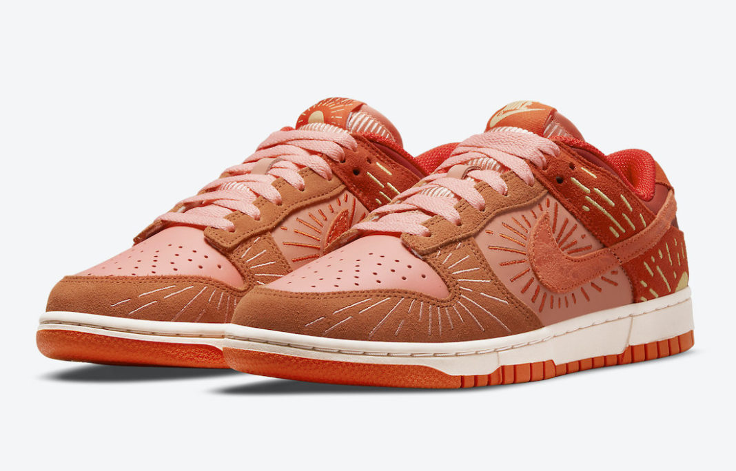 holiday dunk low