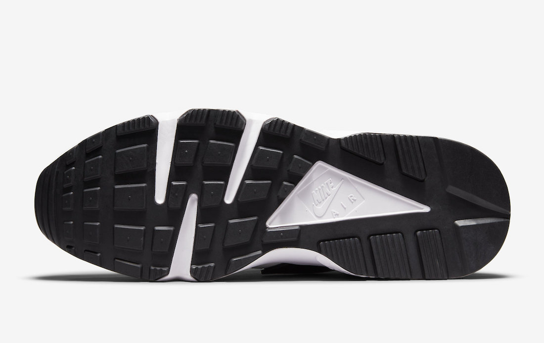 Nike Repeat Pack Joggers neri con bordi elasticizzati in maglia di poliestere e fettuccia con logo DN5080-100 Release Date