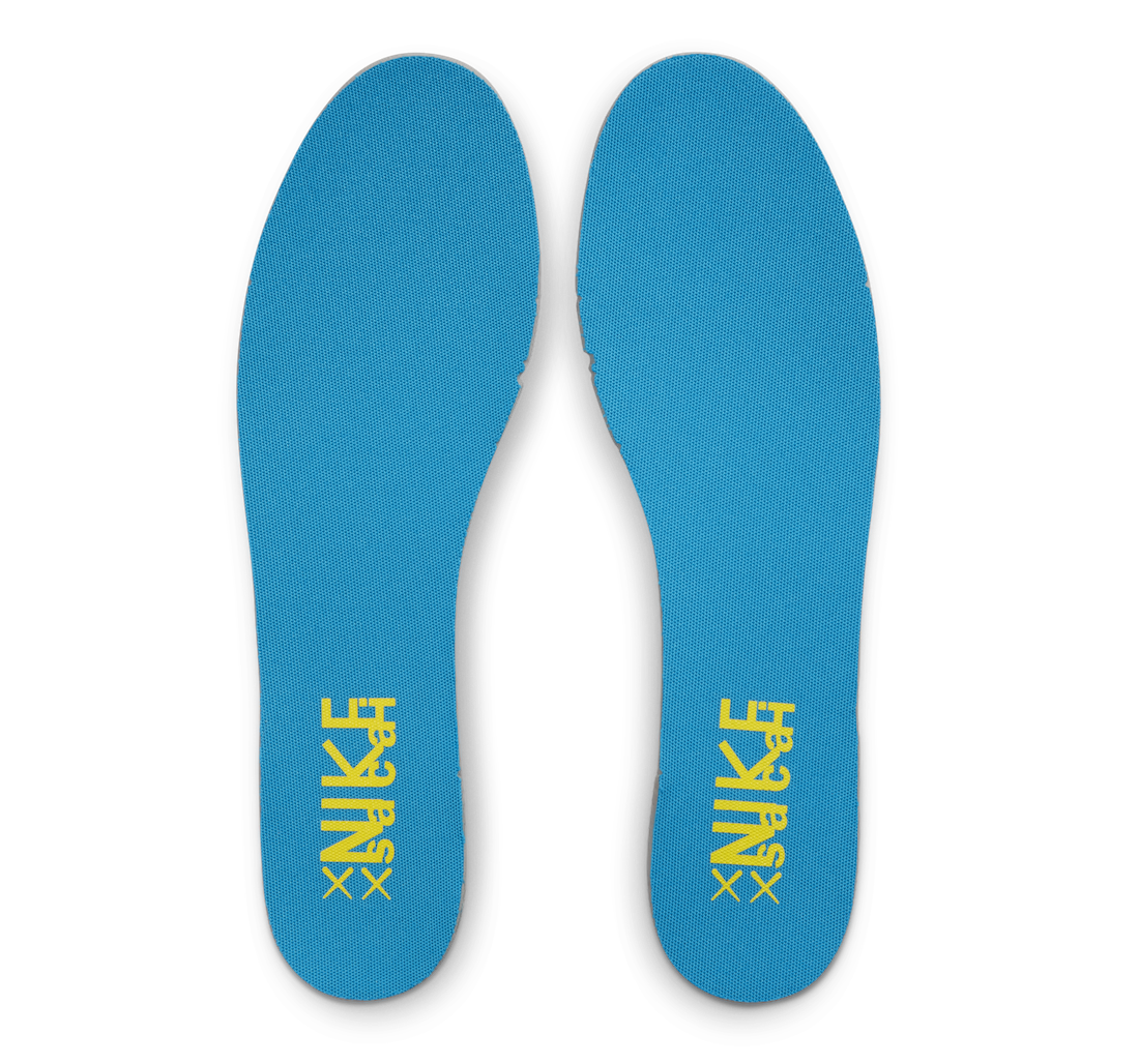 Kaws Sacai Nike Blazer Low DM7901-400 Release Date Price