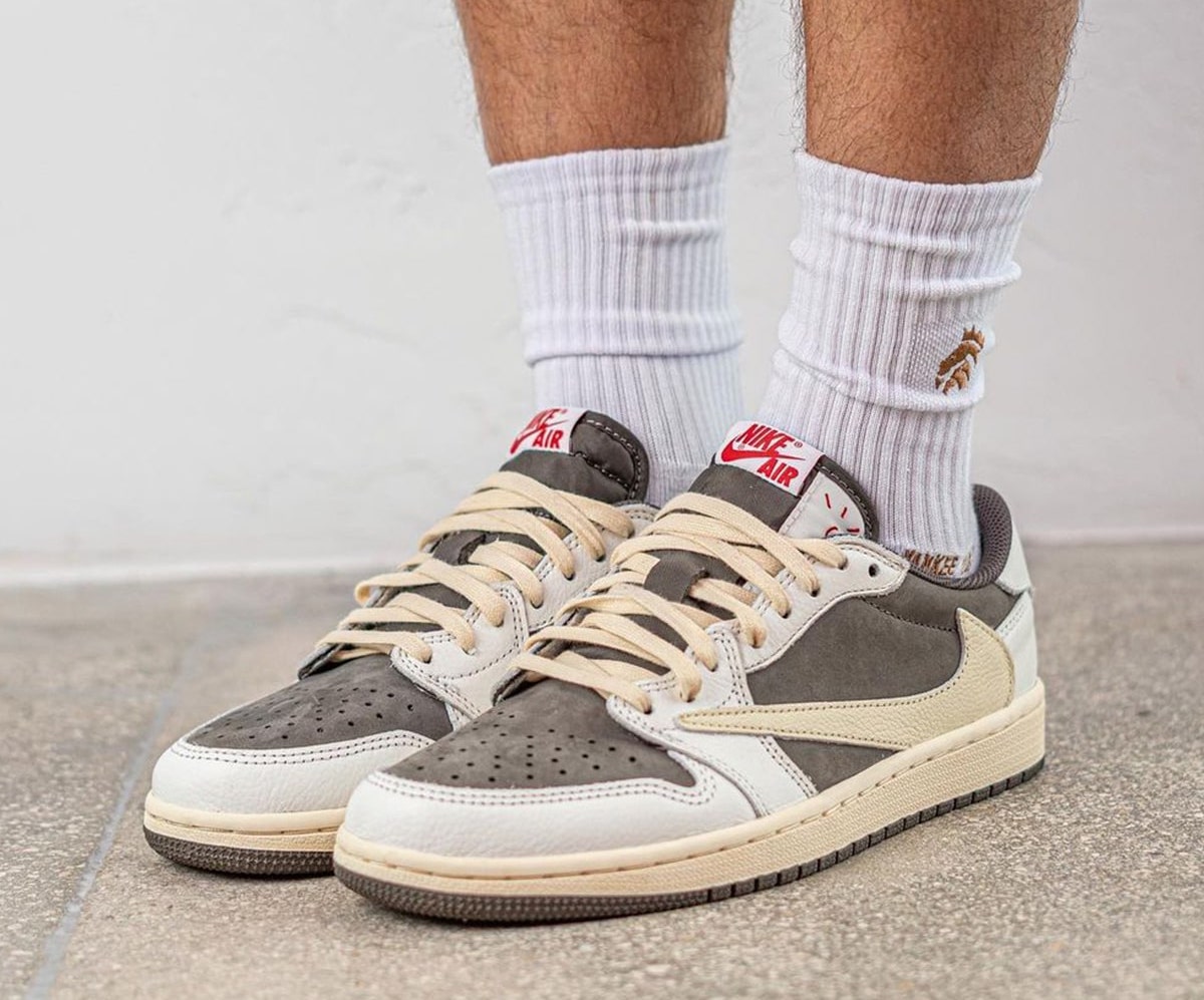 Travis Scott x Air Jordan 1 Low Reverse Mocha DM7866-162 Release