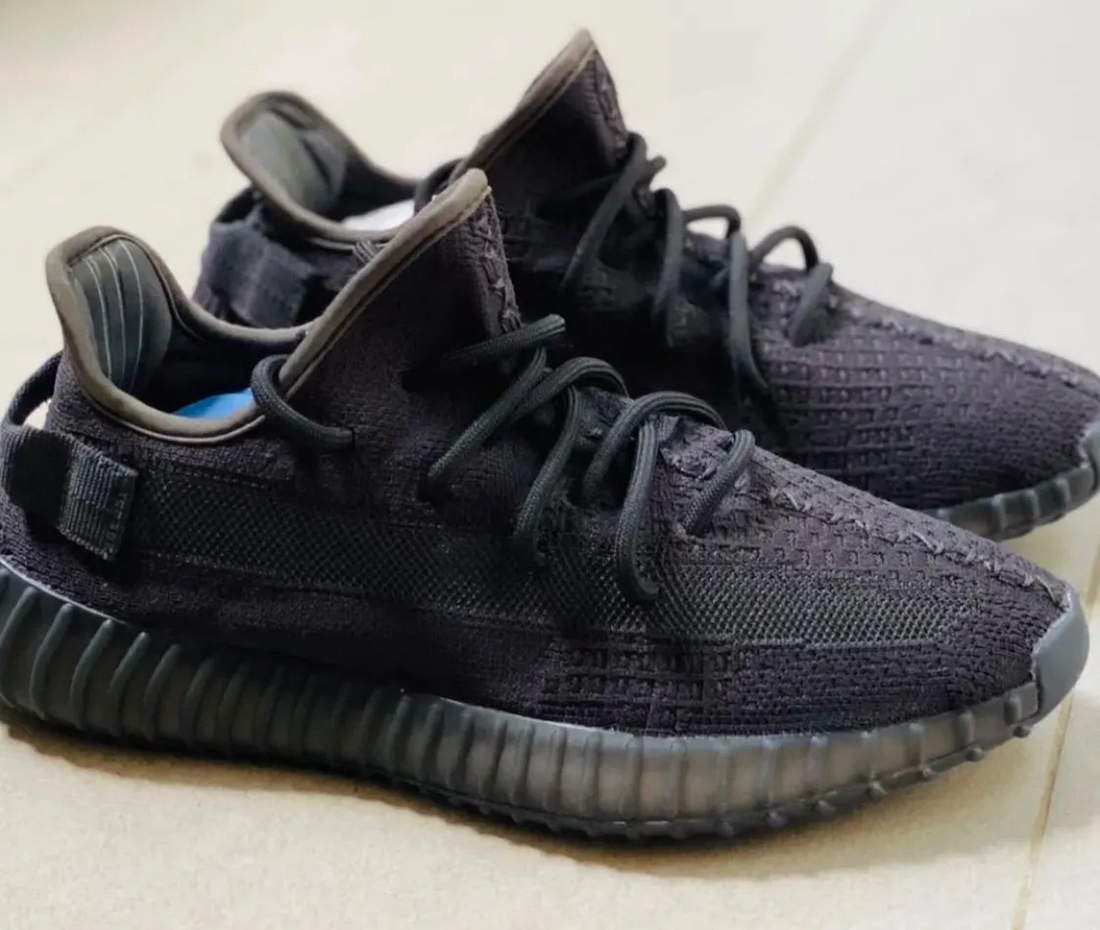 adidas Yeezy Boost 350 V2 Onyx HQ4540 Release Date Pricing