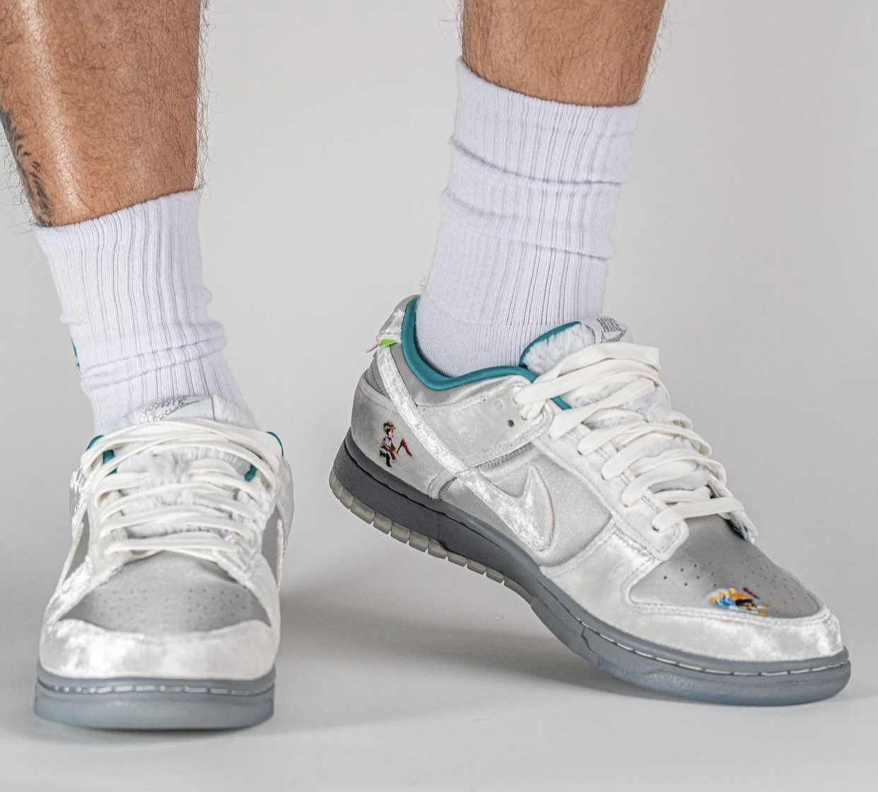 Nike Dunk Low Ice DO2326-001 Release Date On-Feet