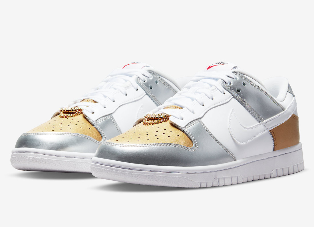 white and gold nike dunks