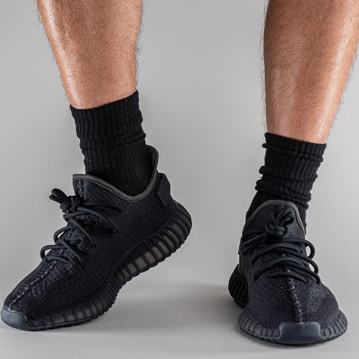 大人気 YEEZY BOOST - 350 V2 Boost V2 Yeezy ONYX HQ4540 Black 靴/シューズ