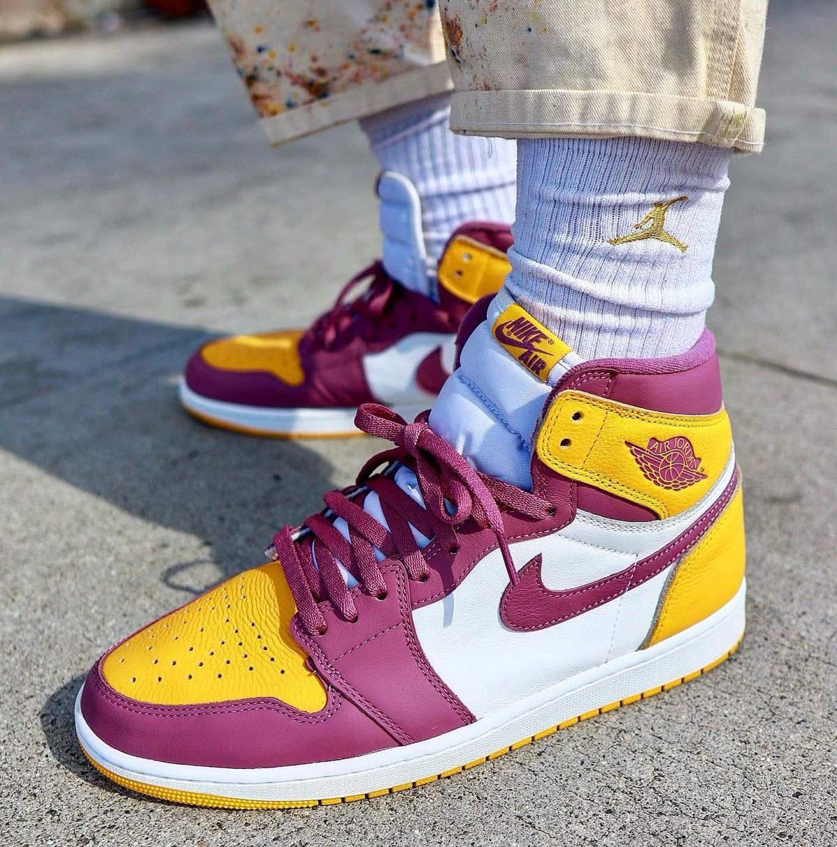 Air Jordan 1 Retro High OG 'Brotherhood' - Air Jordan - 555088 706 -  university gold/light bordeaux/white