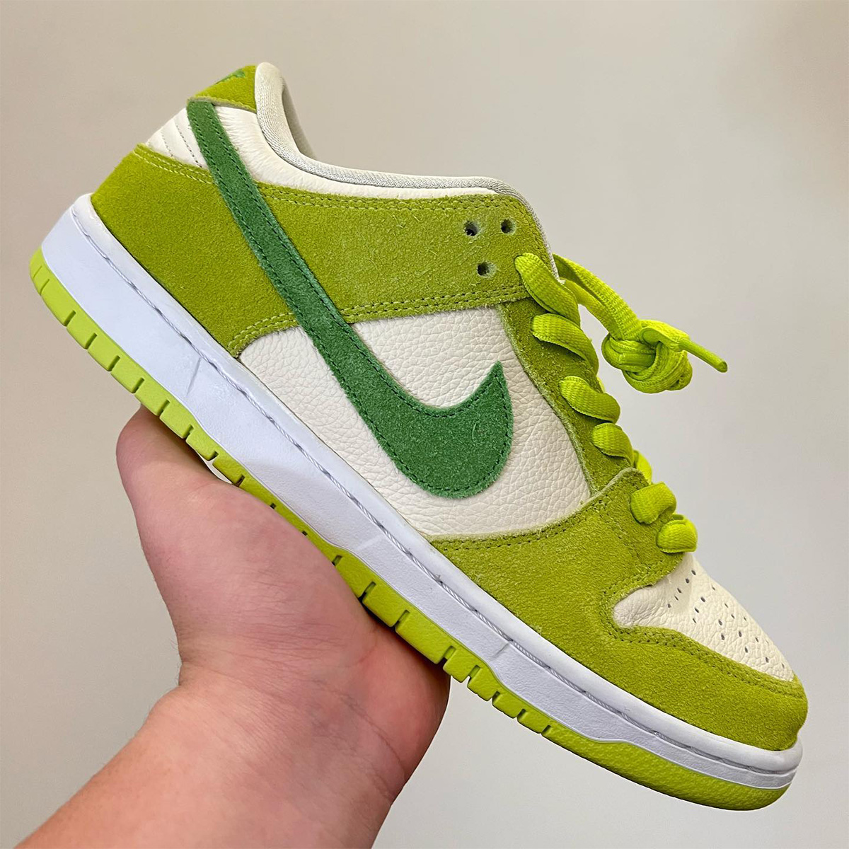 Nike SB Dunk Low Green Apple DM0807-300 Data di rilascio
