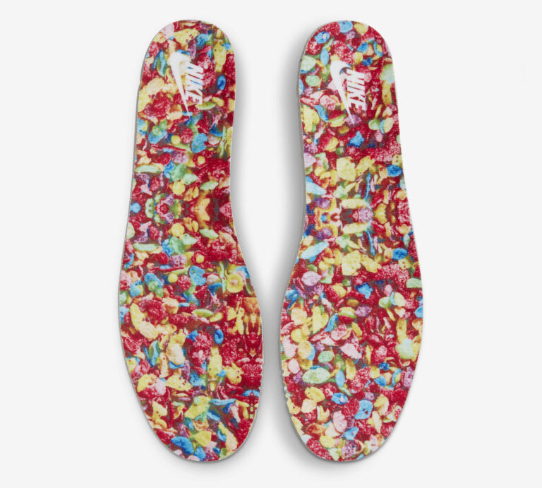 nike dunk low fruity pebbles on feet
