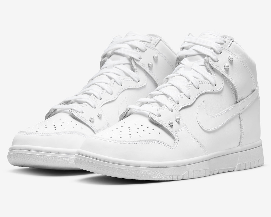 nike dunk high triple white