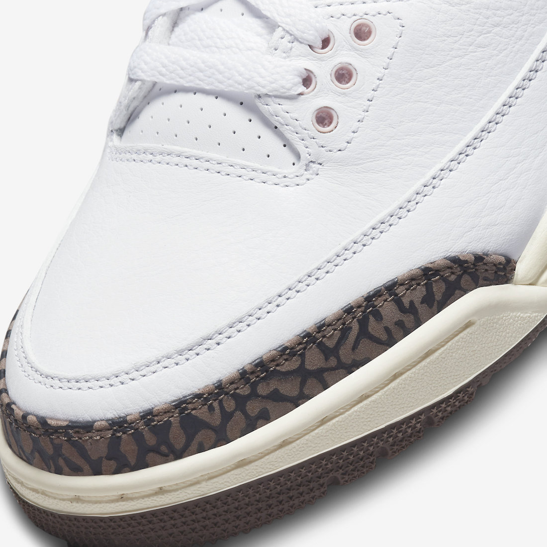 Air Jordan 3 Retro 'White & Chrome & Dark Mocha' Release Date. Nike SNKRS