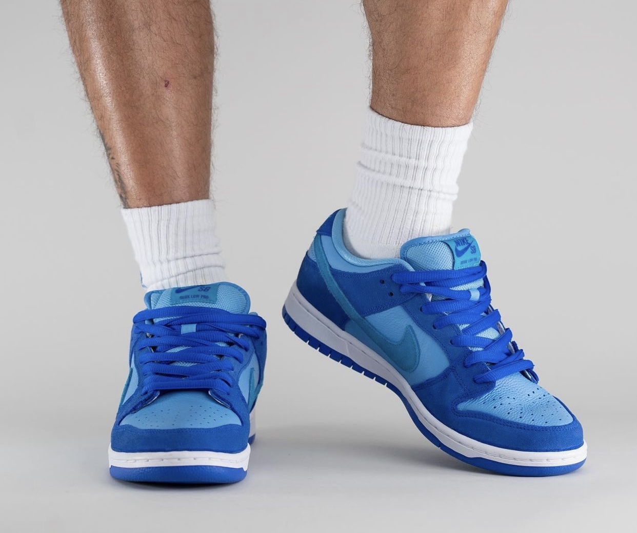 Nike SB Dunk Low Blue Raspberry DM0807-400 Release Date On-Feet