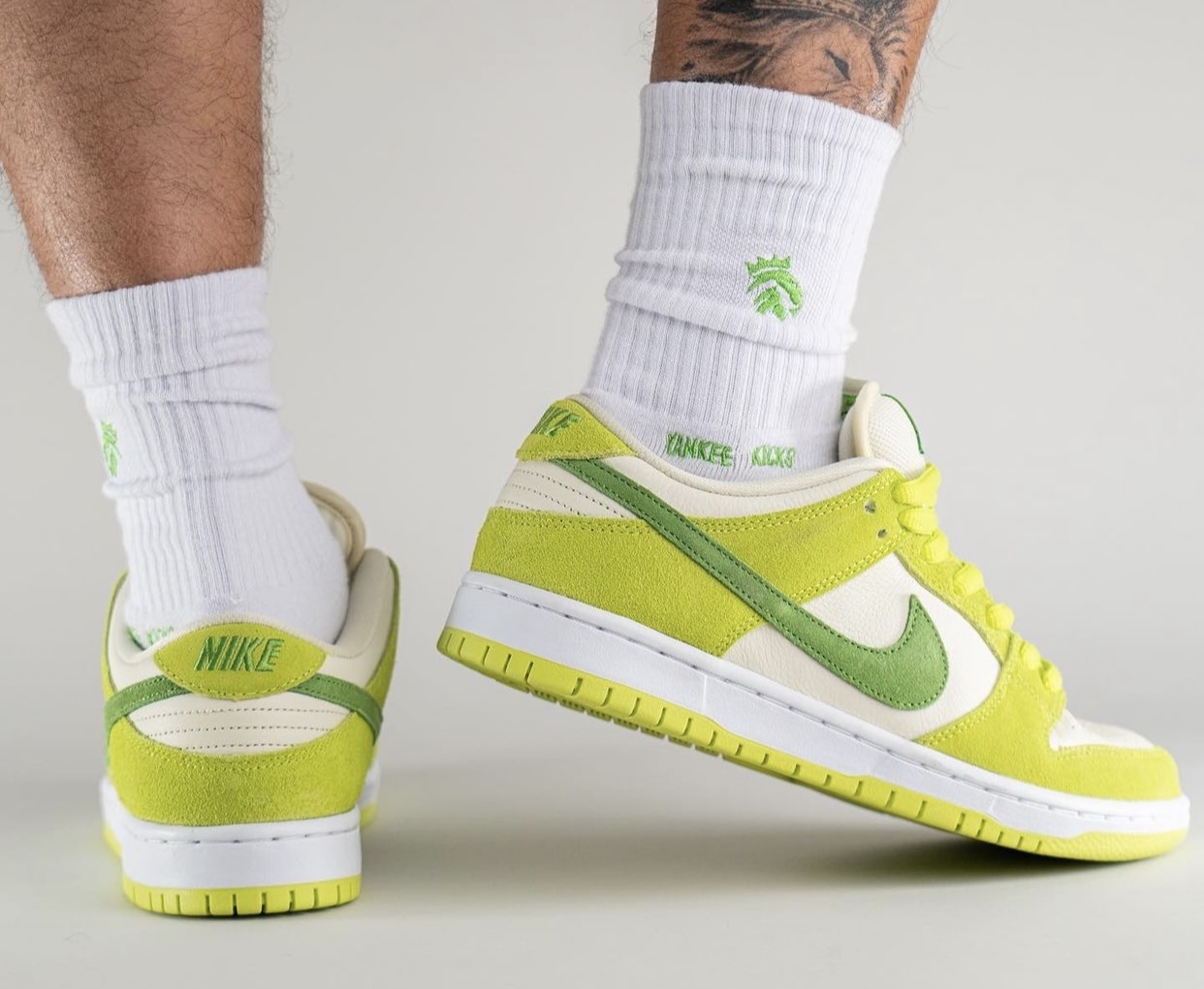 Nike SB Dunk Low Green Apple DM0807-300 Release Date On-Feet