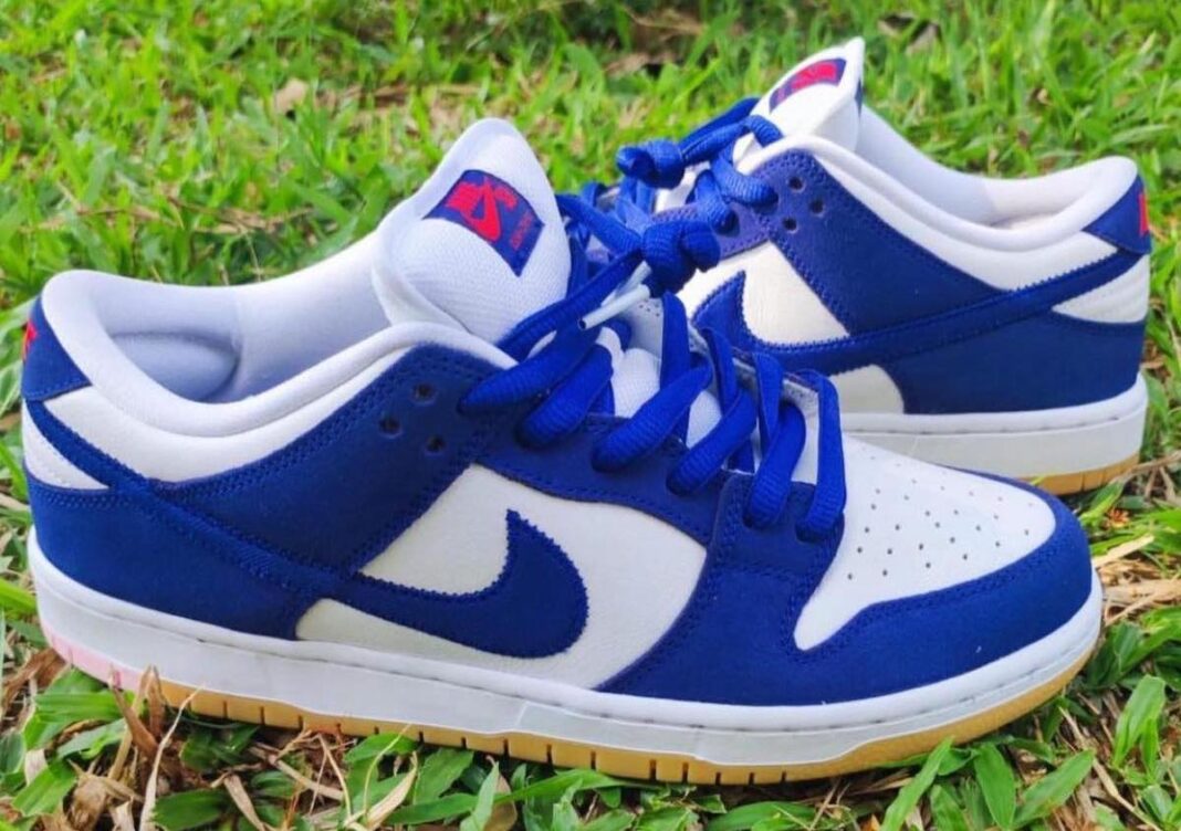Nike SB Dunk Low Los Angeles Dodgers DO9395-400 Release Date First Look Nike SB Dunk Low Los Angeles Dodgers DO9395-400 Release Date