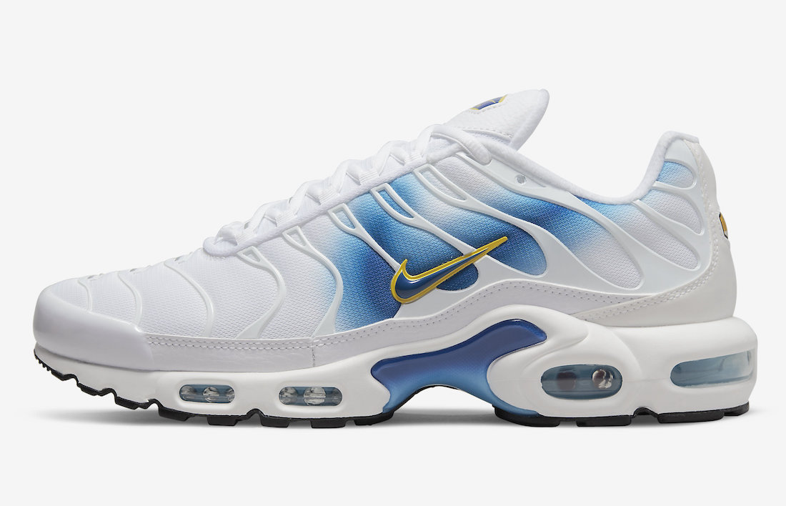 Nike Air Max Plus Spray Paint Swoosh DX8962-100 Release Date | SBD