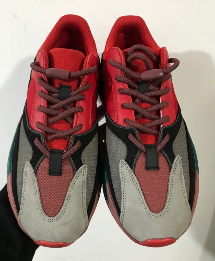 yeezy boost 700 red