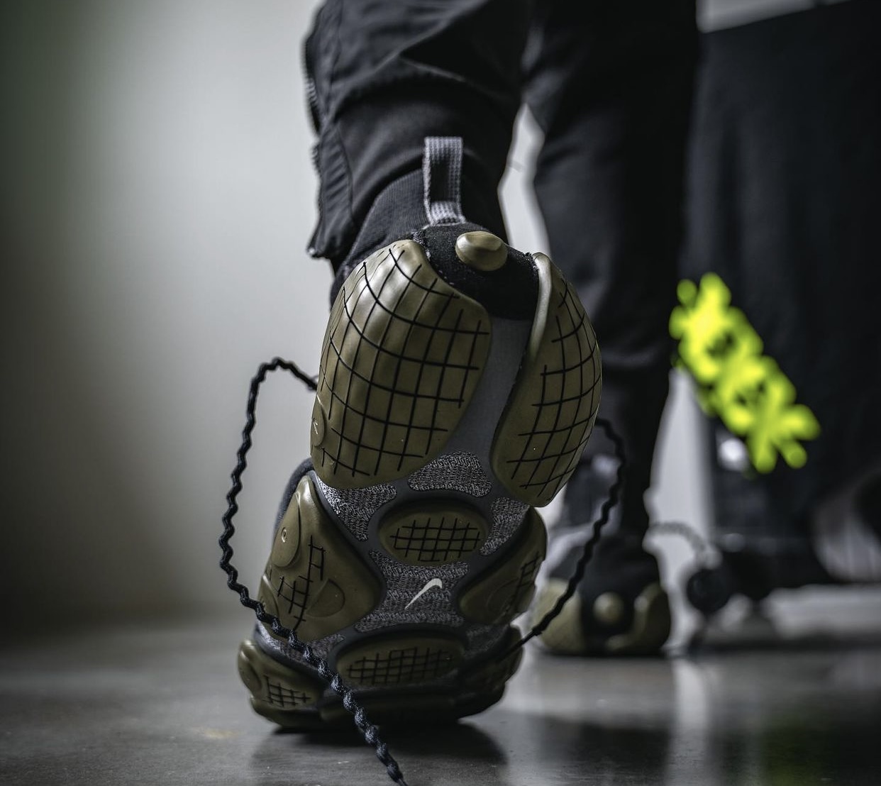 Nike ISPA Link Noir Gris Date de sortie On-Feet