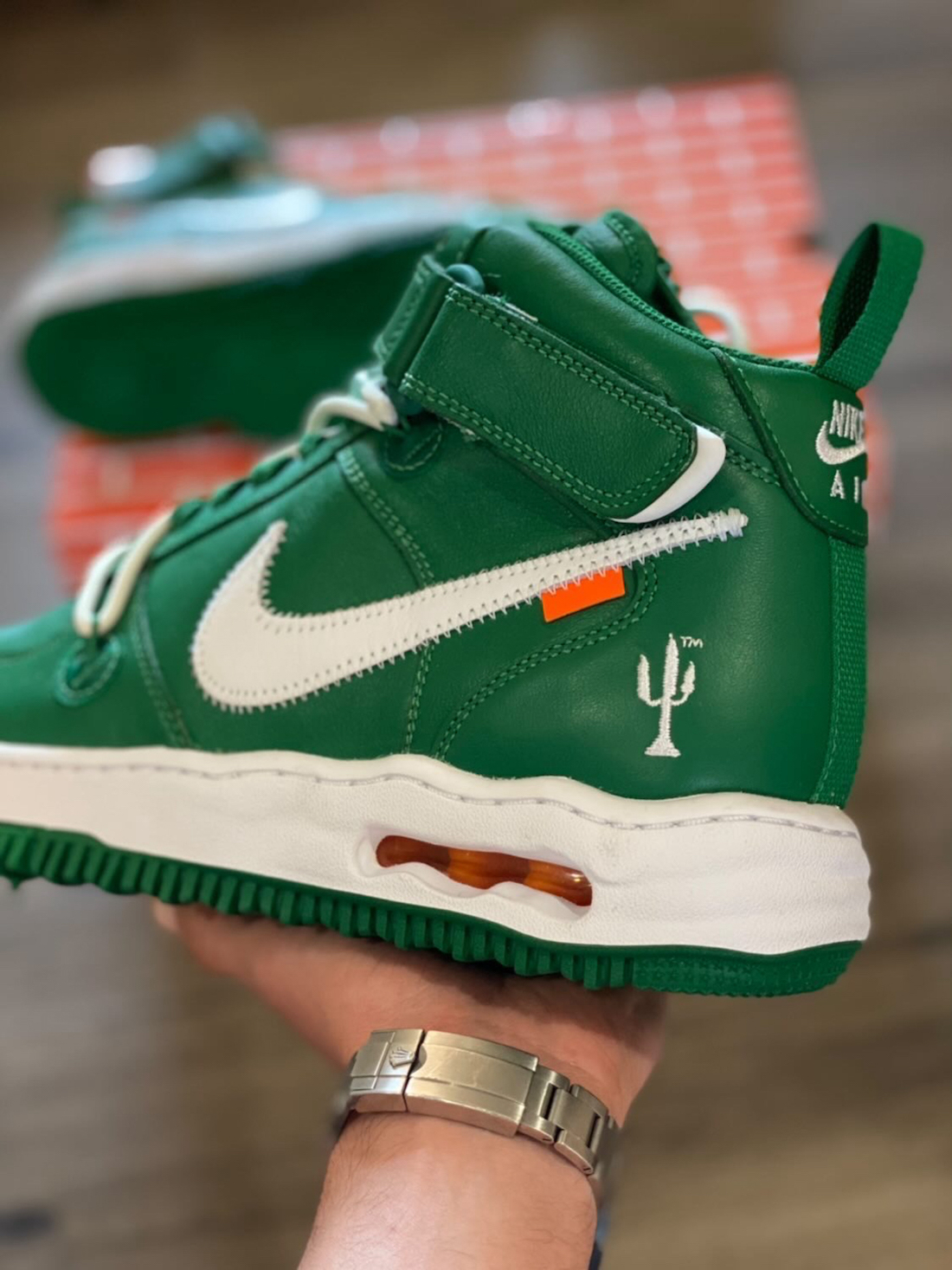 Off-White × Nike Air Force Mid SP LTHR-