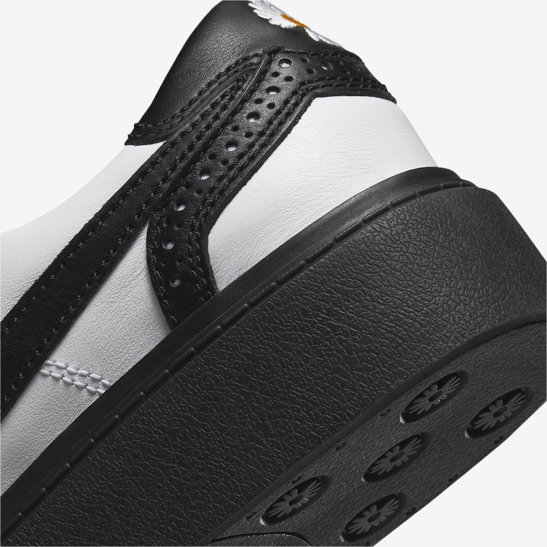 Peaceminusone​​​​​​​ Nike Kwondo 1 Panda Black White DH2482-101 Release Date