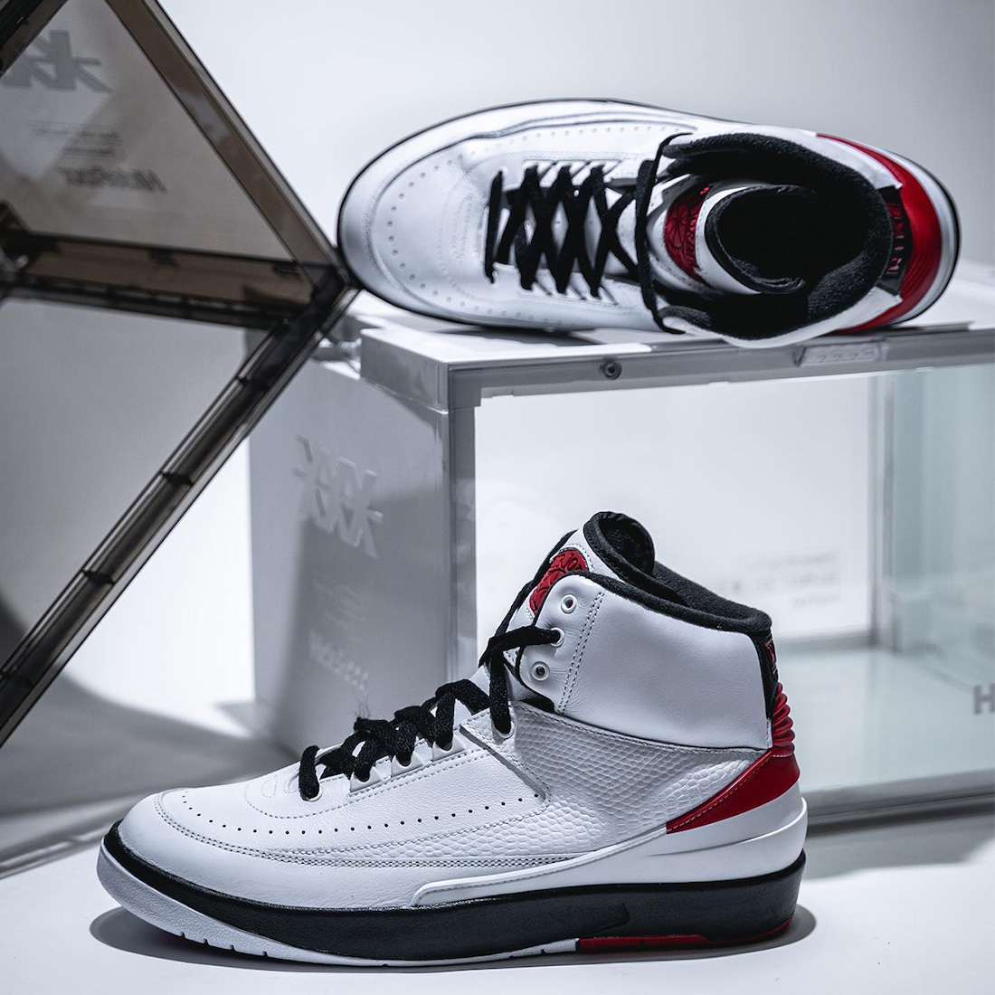 Air Jordan 2 Chicago Varsity Red 22 Dx2454 106 Release Date Sbd