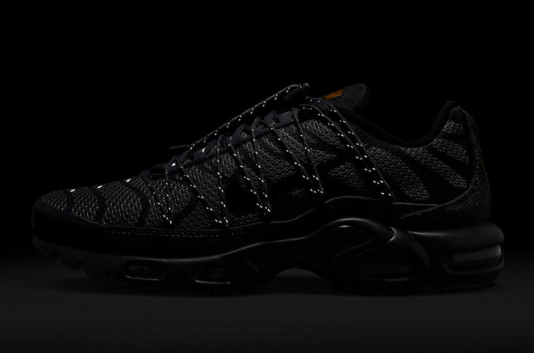 Nike Air Max Plus Grey Reflective FD0670-002 Release Date | SBD