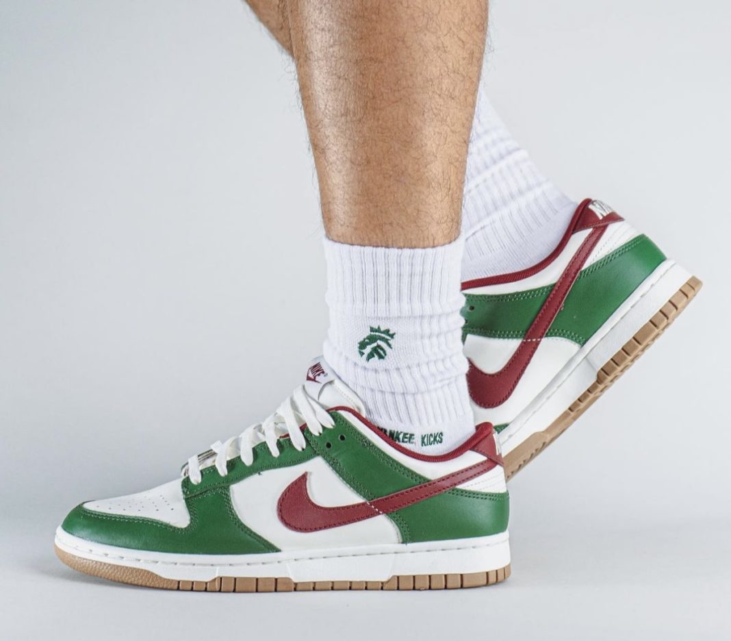 Nike Dunk Low Gorge Green Team Red FB7160-161 Release Date | SBD