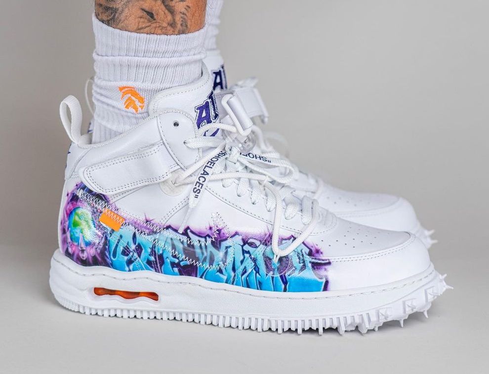 Off-White x Nike Air Force 1 Mid Graffiti DE0500-100