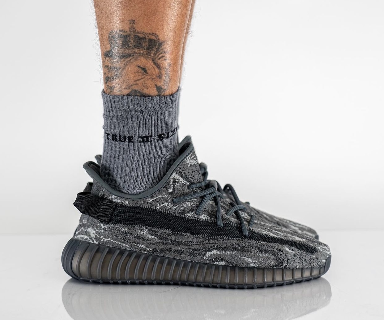 adidas Yeezy Boost 350 V2 Dark Salt ID4811 Release Date SBD